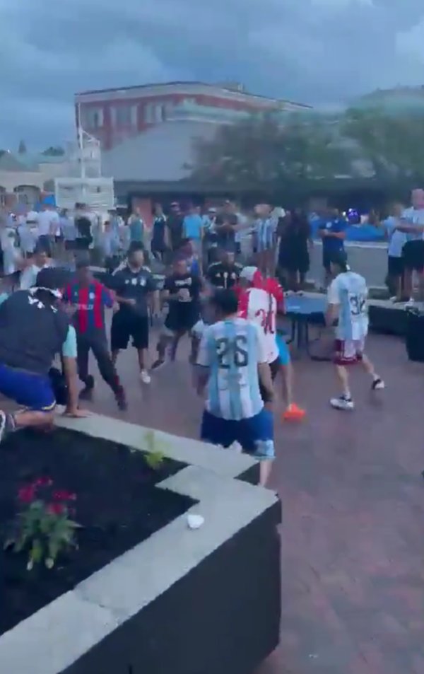 Svijet u šoku zbog argentinskog kaosa pred Englesku: Otkriveno zašto su se međusobno mlatili