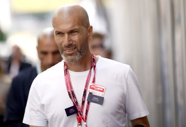 Francuzi Zidaneu nude manju plaću nego što Bilić ima u HNS-u, morala intervenirati vlada