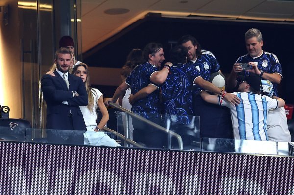 FOTO Dok su navijači Argentine slavili pobjedu, Victoria Beckham tješila tužnog Davida
