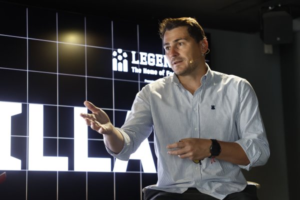 Legendarni Casillas poslao žestoku poruku Argentincima, a onda udario po Tuchelu: 'Kukavički i nedopustivo'