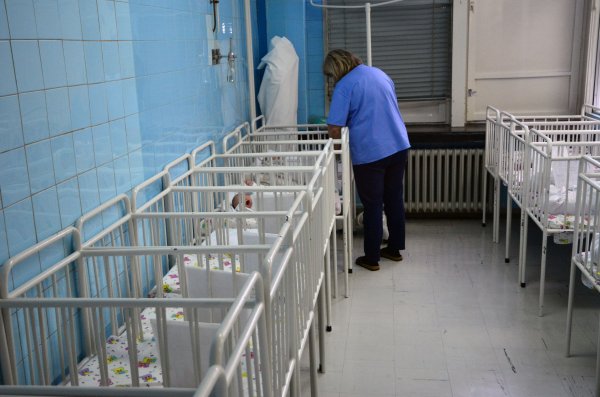 Objavljene brojke o rođenima i umrlima, zabrinjavajući podaci tiču se - braka