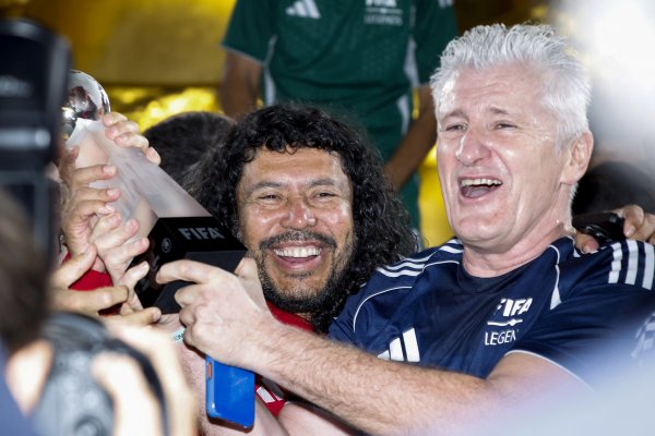 Šuker na SP-u osvojio FIFA Legends Cup! Evo s kim je bio u momčadi, igrao je i Đoković