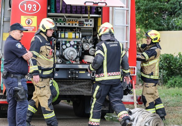 VIDEO Detalji tragedije na Borovju: Muškarac poginuo u požaru, sedmero evakuiranih
