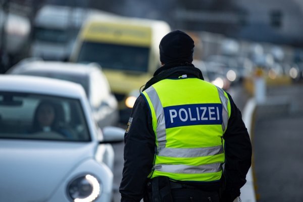 Njemačka policija provodi deportaciju azilanata