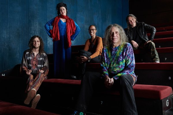 Ed Wynne predvodi Ozric Tentacles već 43 godine