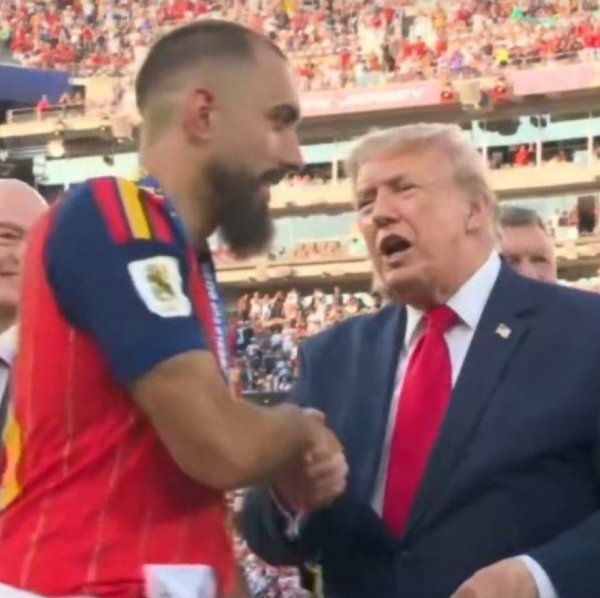 Svi su čekali da vide kako će se ovaj Španjolac rukovati s Trumpom
