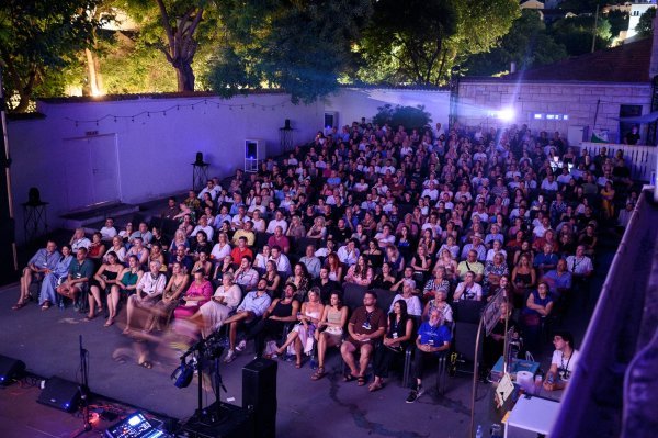 'Paviljon' i 'Kao da me nema' osvojili publiku na Brač Film Festivalu