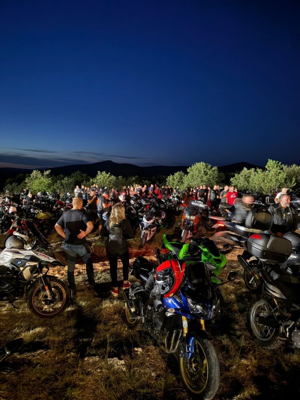 Deset tisuća ljudi i fešta s velikim srcem: peti Moto susret Klis ponovno pogodio u sridu