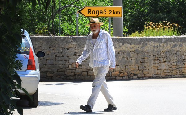 Šolta još uvijek izbjegava zamke masovnog turizma