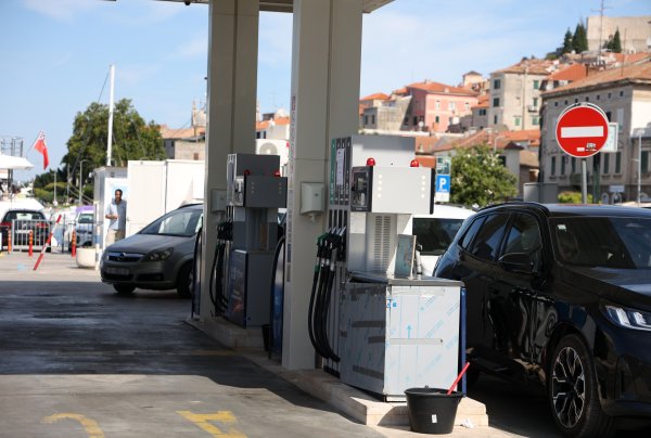 Ograničeno točenje goriva na pojedinim benzinskim postajama u Šibeniku