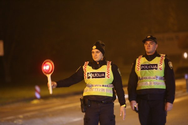 Ostavio je automobil otključan, ključeve unutra i otišao - sud ga kaznio: Ovo pravilo mnogi vozači u Hrvatskoj ne znaju
