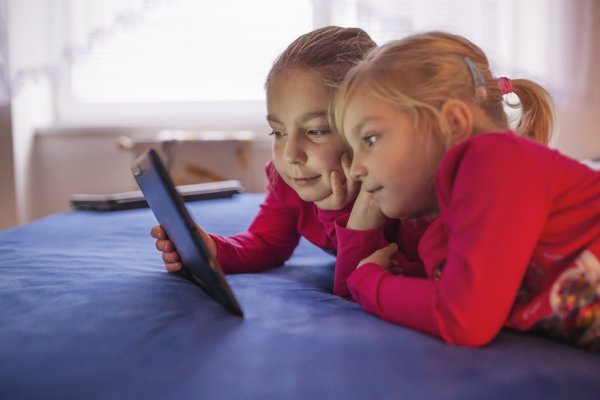 Treba paziti što djeca gledaju na internetu - Ilustracija