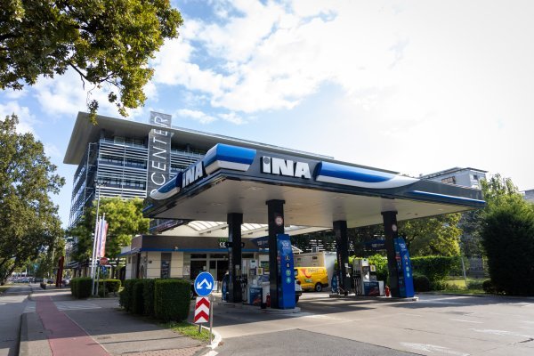 Prijeti li Hrvatskoj nestašica goriva? Što će biti s cijenama? Stručnjak dao odgovore