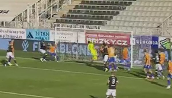 Kakav peh: Pogledajte nevjerojatan autogol kojim je Varaždin ispustio prednost