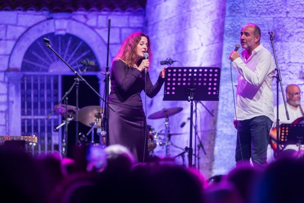 Snimili su jedan od najvećih domaćih dueta: Anđela Kolar i Dražen Zečić zapjevali u čast Oliveru