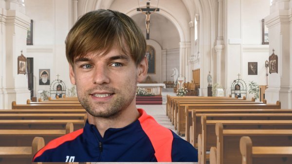 Potpuno drugačiji Borna Sosa: Bivši Vatreni objavio dirljiv video iz londonske crkve