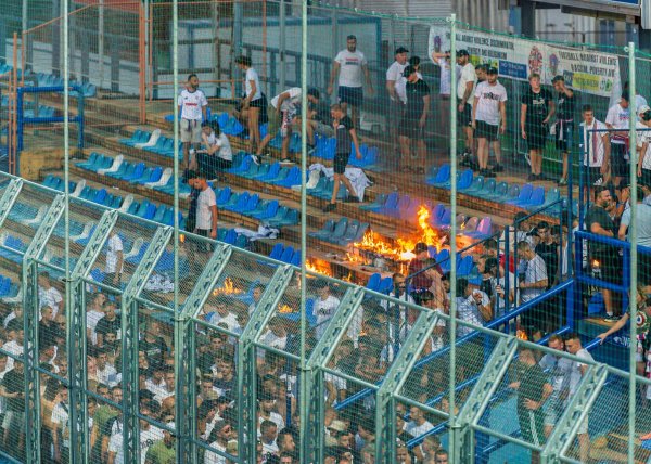 Stadion Varaždin, spaljene sjedalice na tribini gdje je bila Torcida