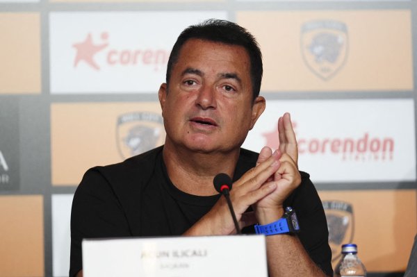 Što se događa s transferom hrvatskog reprezentativca? Bizarna objava predsjednika kluba