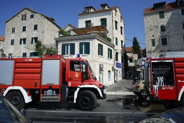 Vatrogasna intervencija: Požar u stanu u centru Splita