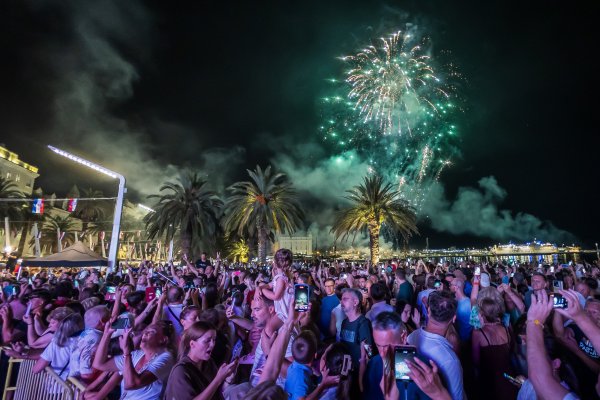 Koncert Prljavog kazališta na splitskoj Rivi