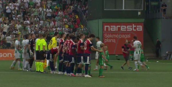 Utakmica nije ni počela, a komentator se začudio: 'Ovo je novost u momčadi Hajduka'