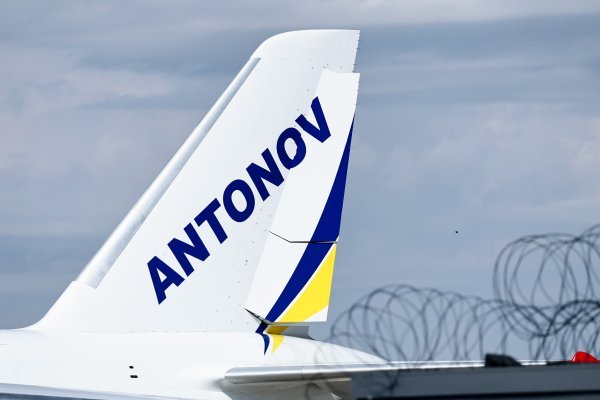 Avion Antonov na aerodromu Leipzig/Halle