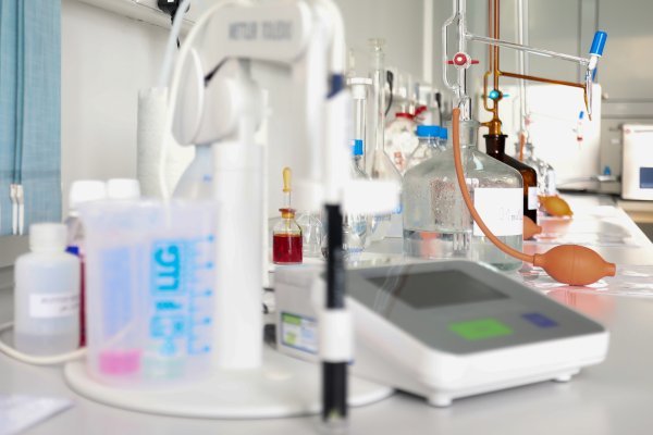 HAPIH je 2020. u Osijeku otvorio Laboratorij za fizikalno-kemijske analize vina i Laboratorij za senzorne analize vina