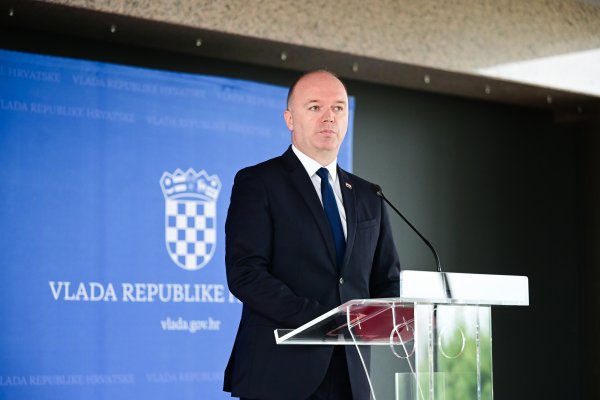 Šipić zadovoljan ulaganjima za obitelji: 'Kada vidimo djecu na igralištima...'