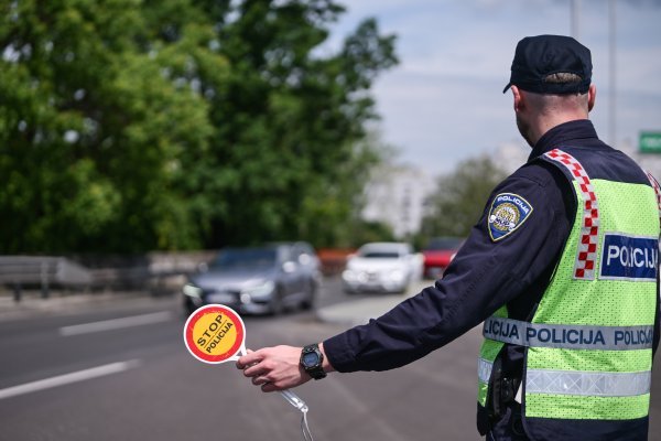 Uključila je žmigavac, a motociklisti su vozili prebrzo - ipak je osuđena na godinu zatvora: Ovo pravilo mnogi vozači ne razumiju