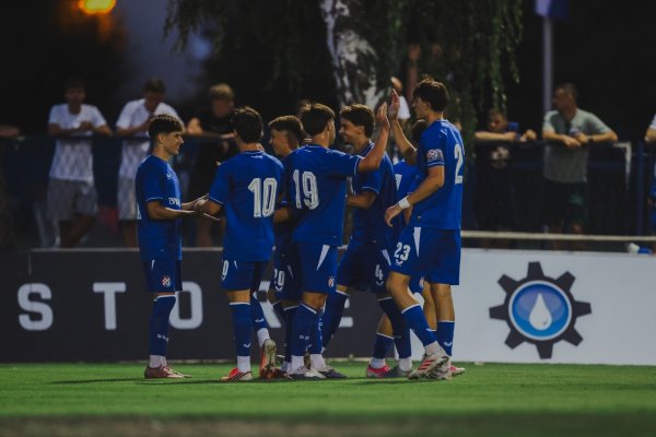 Juniori Dinama svladali Benficu i izborili finale Ramljaka, Hajduk igra za 3. mjesto