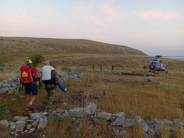 Vojni pilot progovorio o spašavanju njemačkog državljanina s Dinare