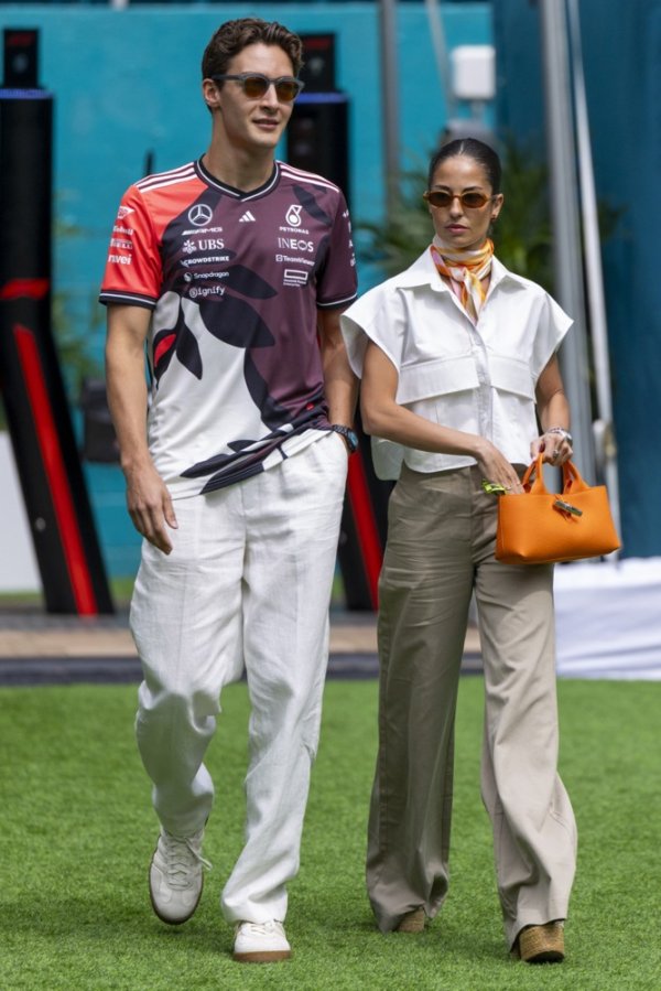 George Russell i Carmen Montero Mundt