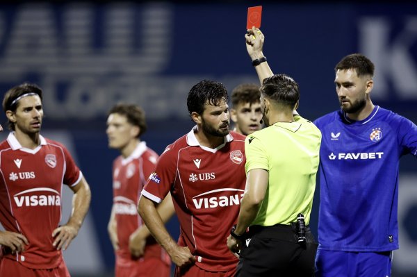 UEFA mijenja VAR iz temelja: 'Ovo je nogomet, a ne PlayStation'