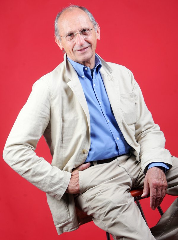 Oliver Mlakar