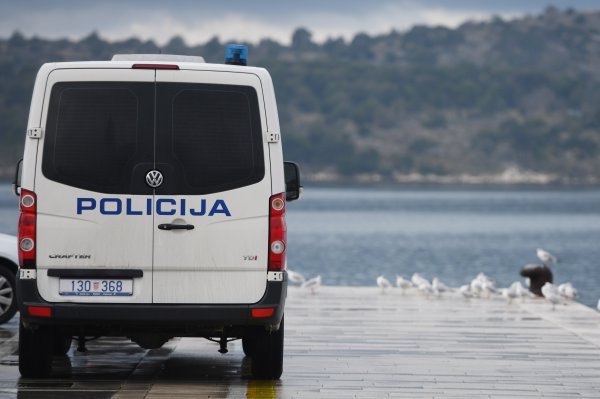 Amfetamin, kokain, marihuana: Splitska policija uhvatila tri osobe, jednog u Omišu