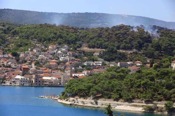 Požar na Braču (Pučišća)