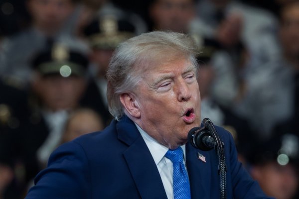 Trump ispalio: 'Proglasit ću Hormuški tjesnac američkim teritorijem!'