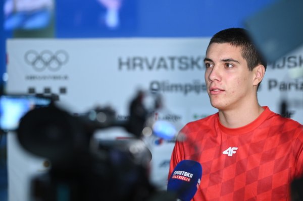 Hribar u polufinalu 50 m slobodno s osobnim rekordom, Kajtaz prošla na 200 m leptir