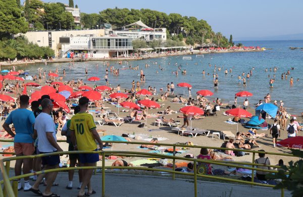 Pune plaže u Splitu