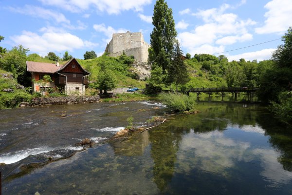 U rijeci Slunjčici utopio se državljanin Nepala