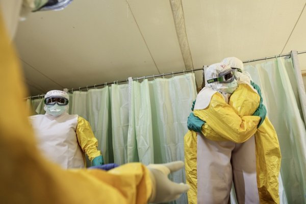 Ebola pobijeđena u Ugandi, ali u Kongu situacija izmiče kontroli