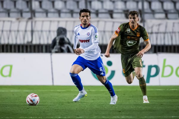 Bivši igrač Hajduka doživio težak peh: Nakon debija stadion napustio na štakama