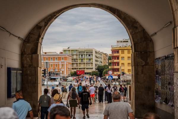 Turisti u Zadru