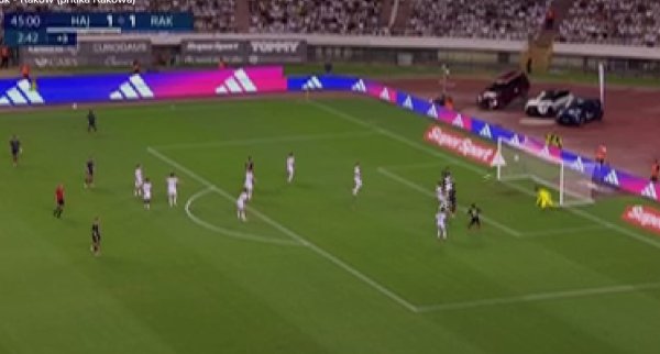 Trenutak kad se Poljud zaledio: Pogledajte koliko je Hajduk imao sreće u trećoj minuti nadoknade