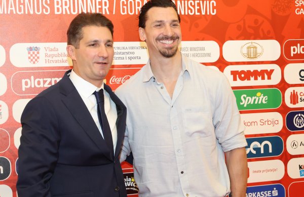 Splitski HNK nikad nije primio uglednije sportsko društvo. Pogledajte koji su velikani bili na svečanosti...