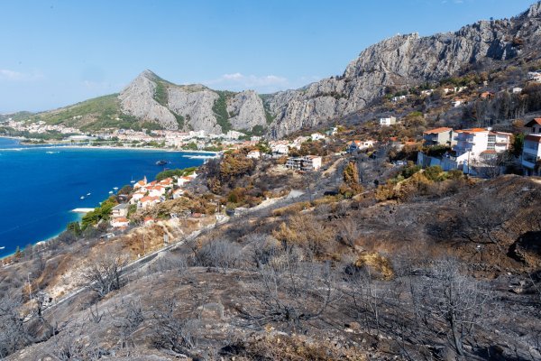 Spaljeni krajolik kod Omiša