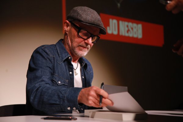 Jo Nesbø se vraća u Hrvatsku: U rujnu predstavlja novi roman o legendarnom detektivu