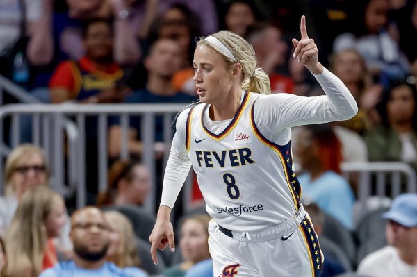 Novi kaos u WNBA ligi: Seksualne igračke ponovno letjele na parket, utakmice prekinute