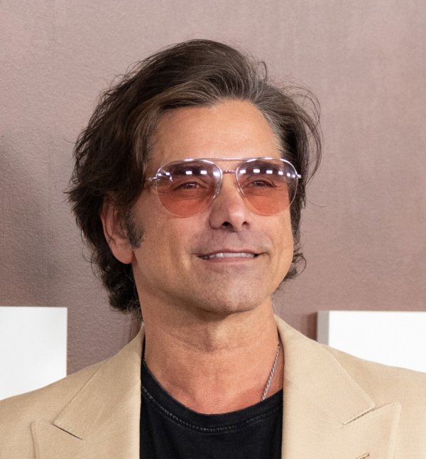 Ujak Jesse stari kao dobro vino: John Stamos fotografijom za 63. rođendan raspametio fanove