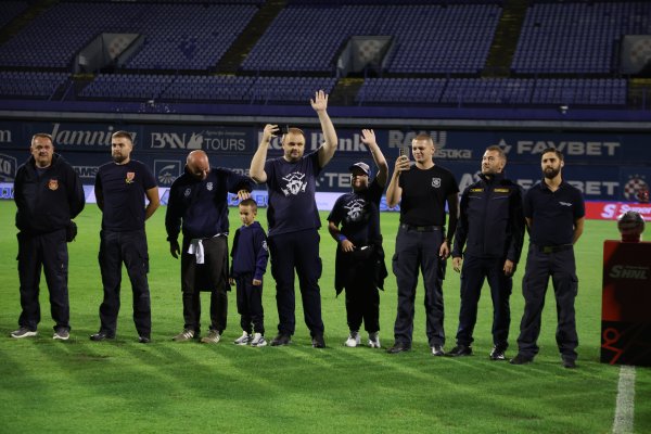 Dinamo ugostio 80 vatrogasaca koji su se borili s požarima u Dalmaciji